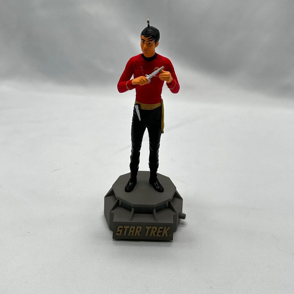 Hallmark Storytellers Star Trek Keepsake Ornament - Lieutenant Hikaru Su…